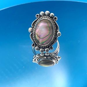 Navajo Southwestern Solid Sterling Vintage Silver Mother of Pearl Ring